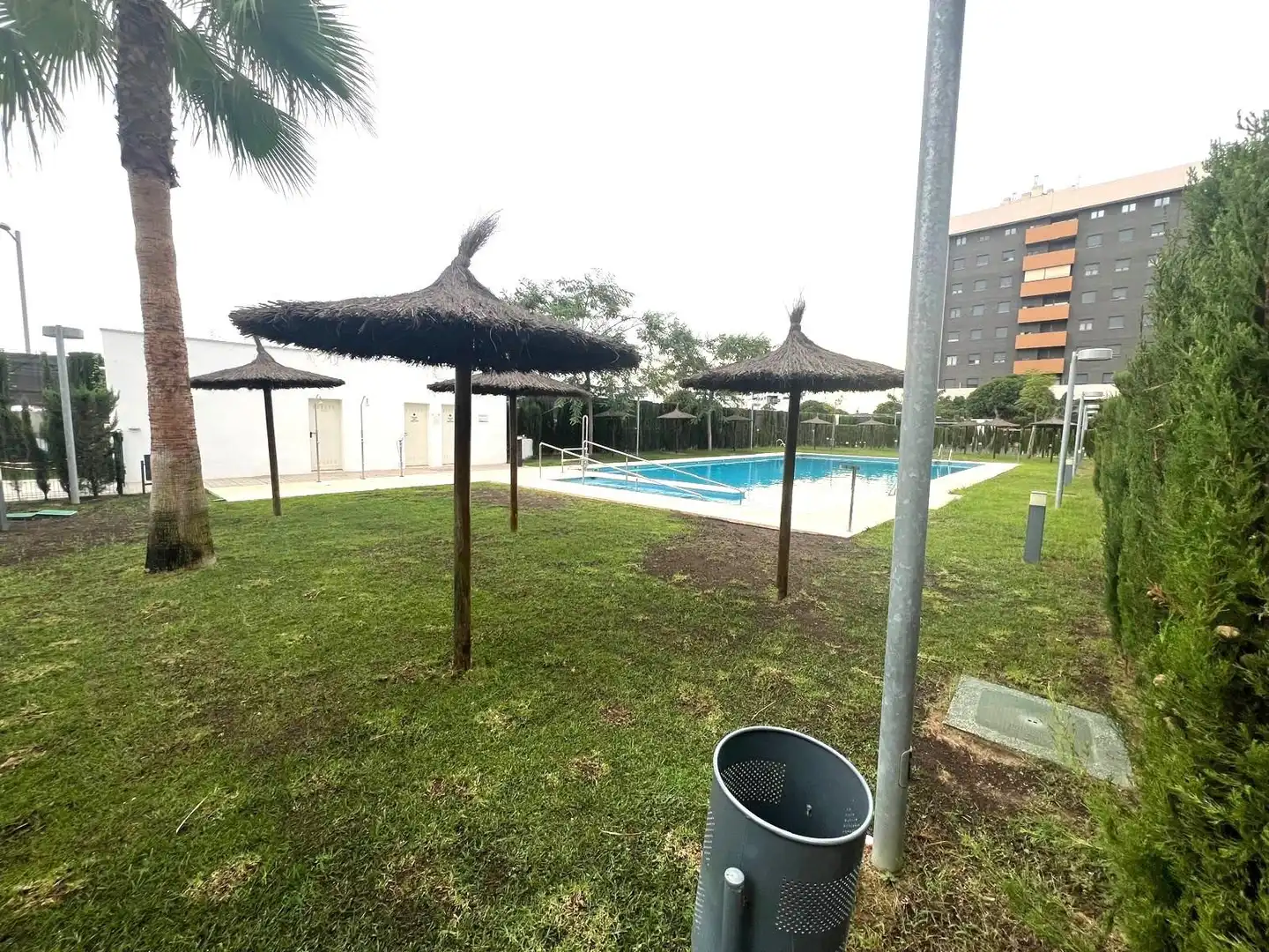 Appartamento con piscina in vendita a Entrenúcleos, imagen 40