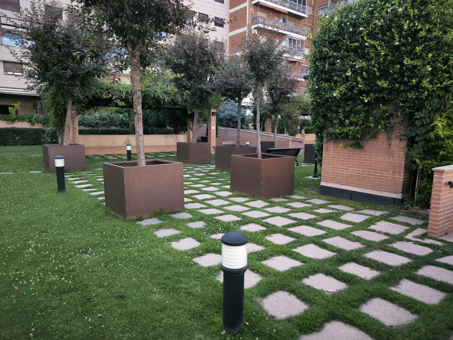 Terrace of Flat for rent in Madrid  with Air Conditioner, Heating and Private garden