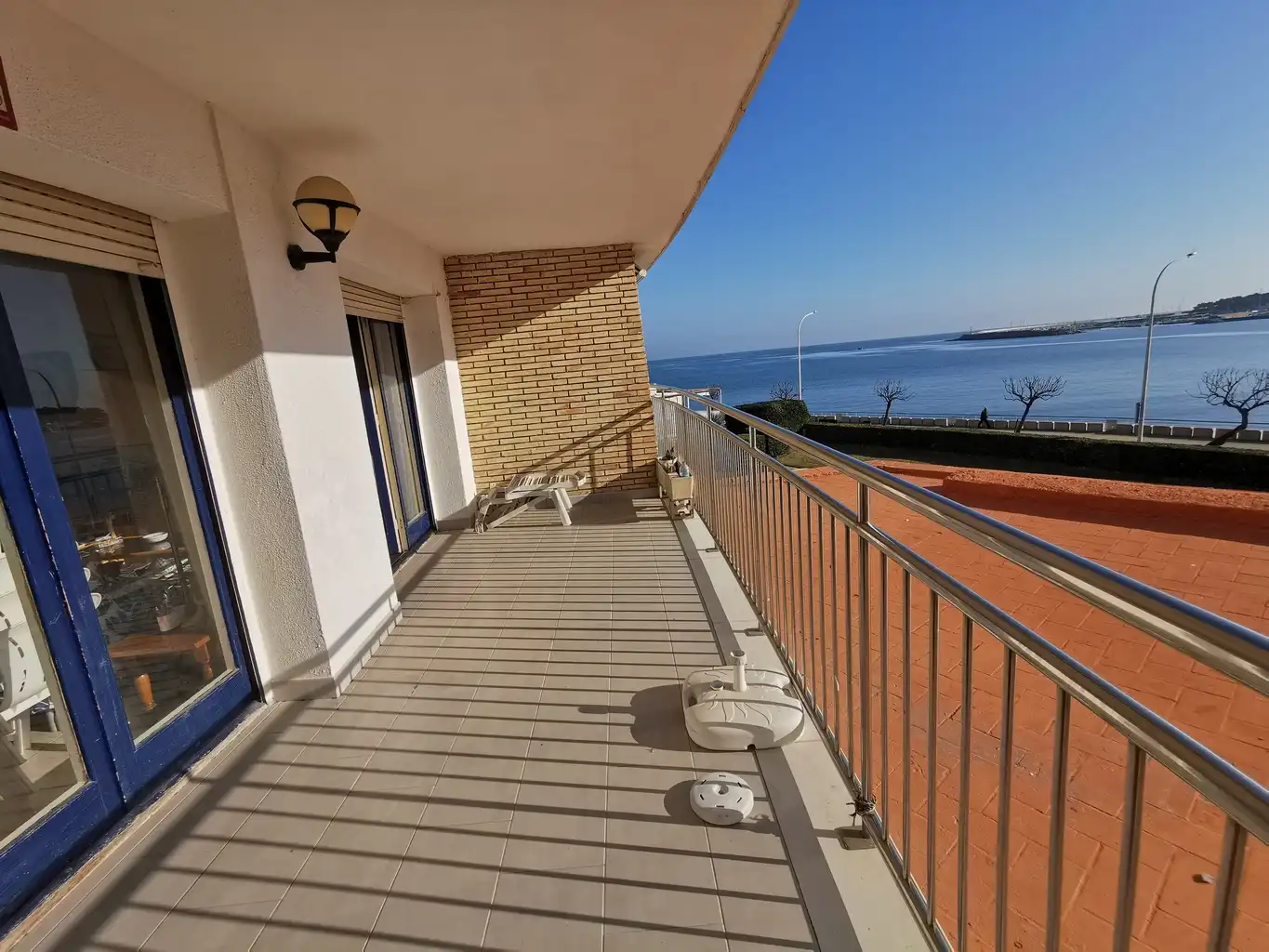 Terraza de Piso en venta en L'Escala con Terraza, Trastero y Amueblado