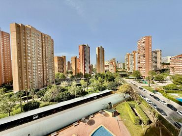 Apartment with pool for sale in Juzgados - Plaza de Toros