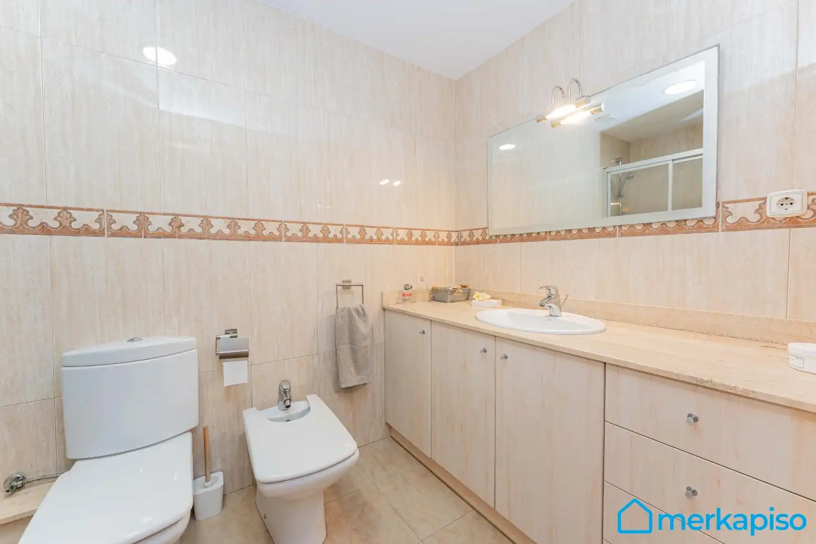 Baño de Casa adosada en venta en Viladecans con Aire acondicionado, Terraza y Balcón
