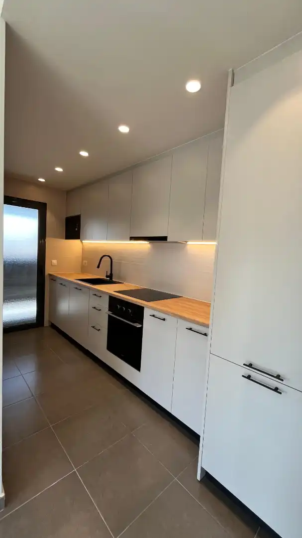Mini appartamento con terrazza in affitto a Carrer d'Antoni Gaudí