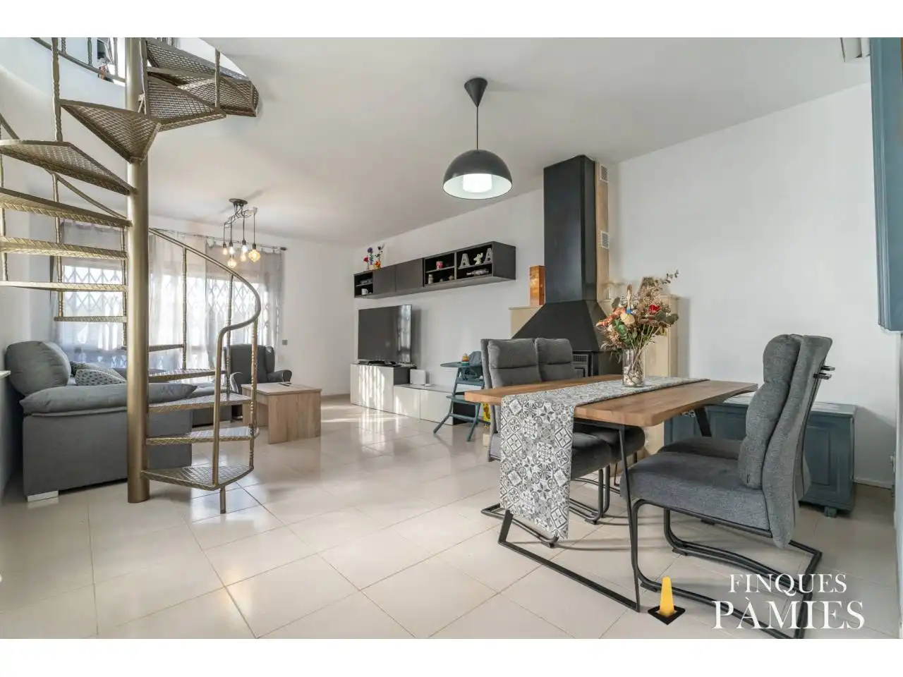 Sala de estar de Finca rústica en venta en Reus con Aire acondicionado, Calefacción y Jardín privado