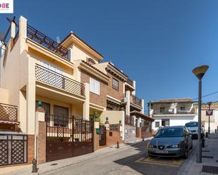 Vista exterior de Casa adosada en venda en  Granada Capital amb Aire condicionat, Calefacció i Parquet