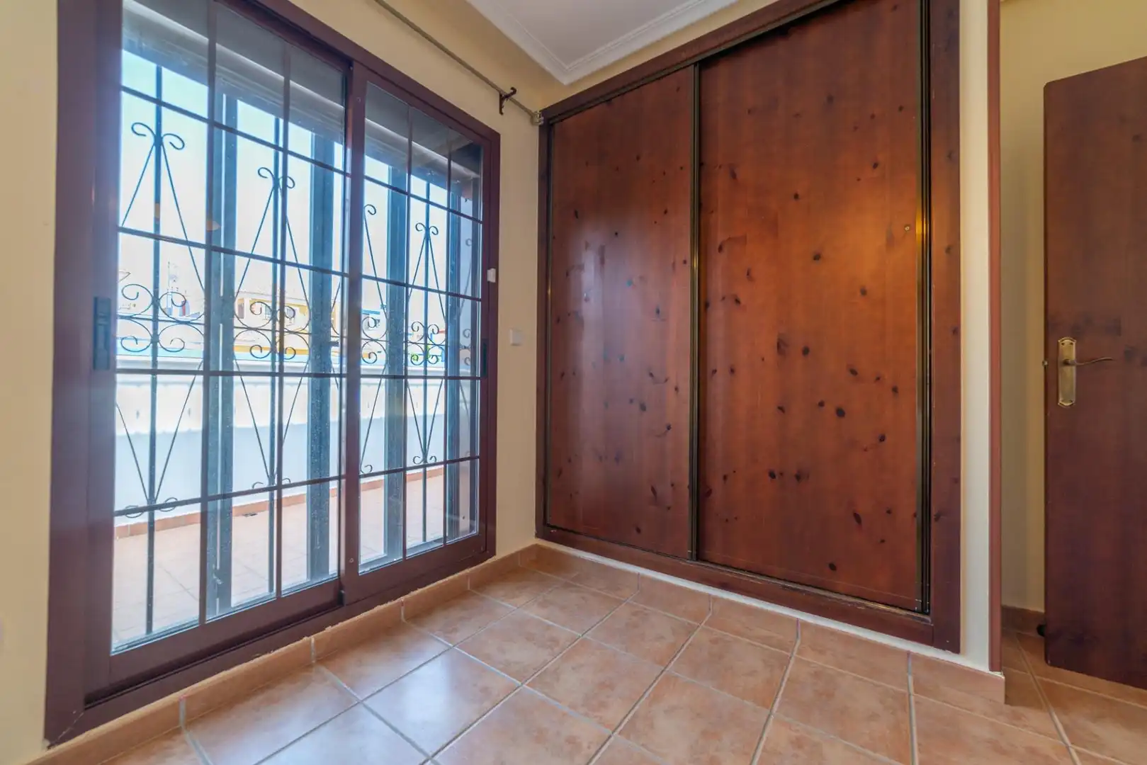 Einfamilien-Reihenhaus zum Verkauf in San Javier mit Klimaanlage, Heizung und Privatgarten