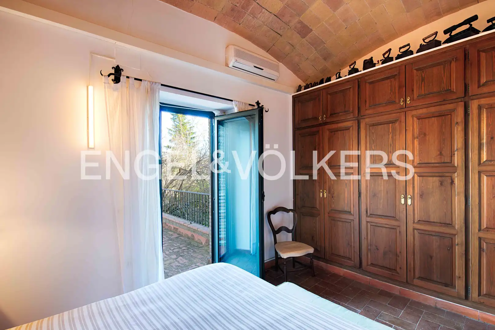 Bedroom of Detached homes for sale in Capmany  with Private garden and Terrace