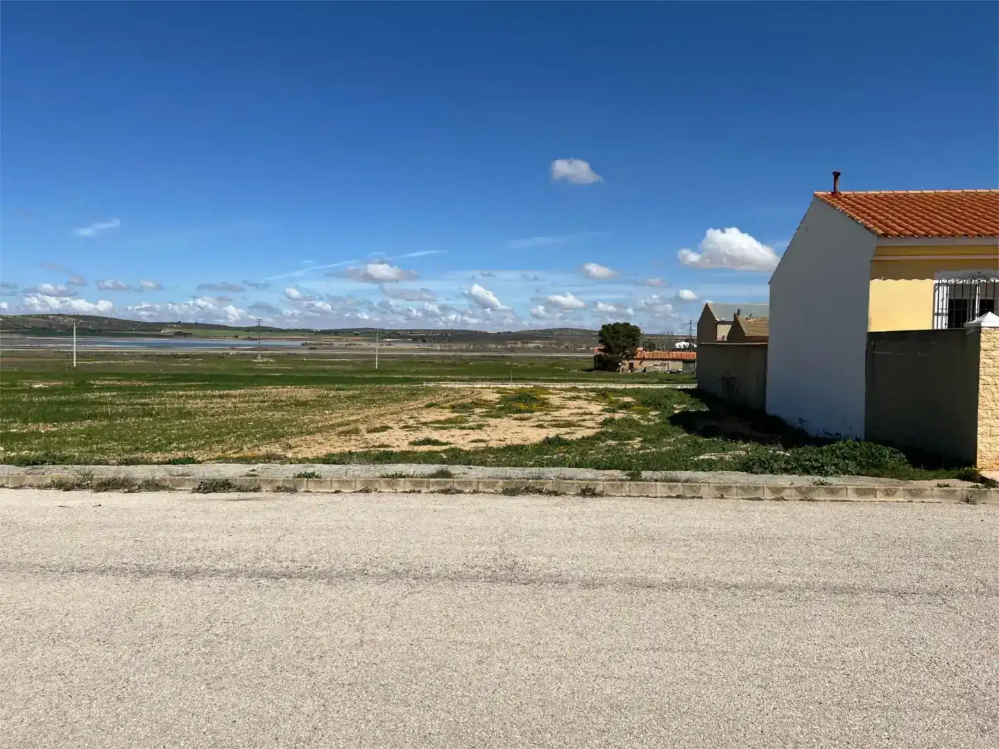 Terreno en venta en Pétrola