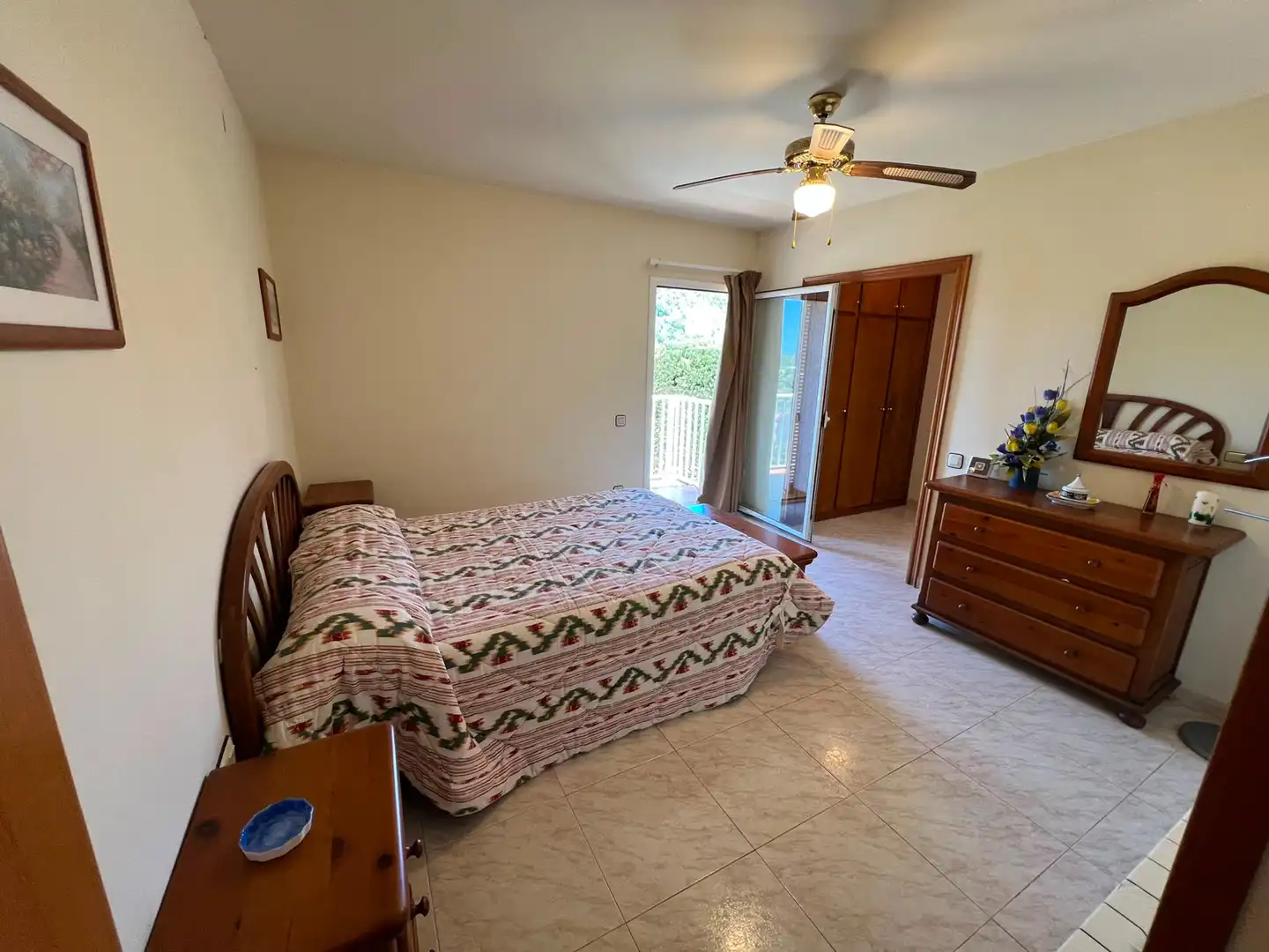 Schlafzimmer von Haus oder Chalet zum Verkauf in Roda de Berà mit Heizung, Privatgarten und Terrasse