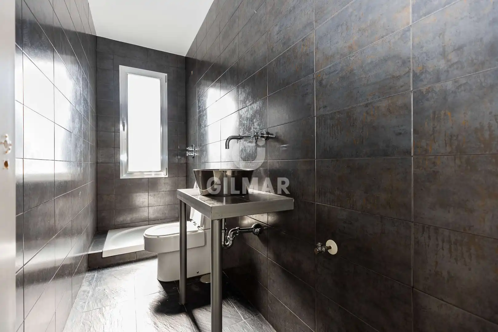 Baño de Casa o chalet en venta en Becerril de la Sierra con Calefacción y Jardín privado