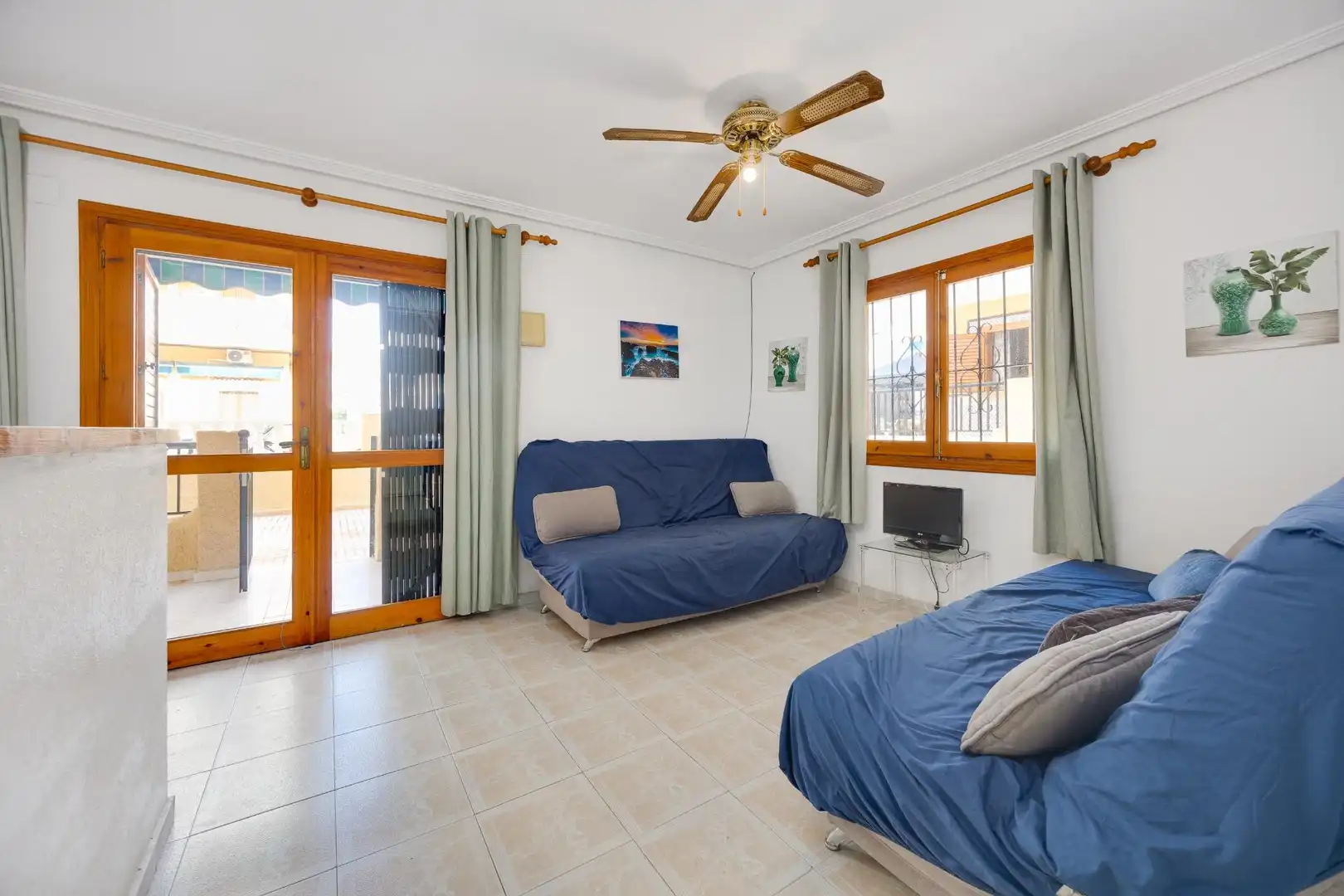 Wohnzimmer von Erdgeschoss zum Verkauf in Torrevieja mit Terrasse, Möbliert und Gemeinschaftspool