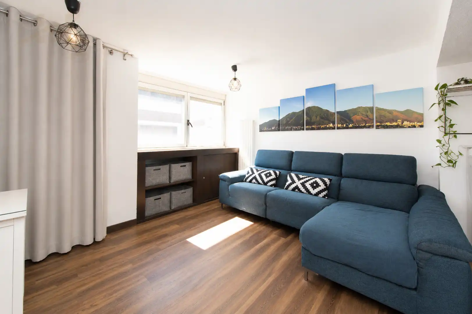 Sala de estar de Casa adosada en venta en Alcobendas con Aire acondicionado, Calefacción y Jardín privado