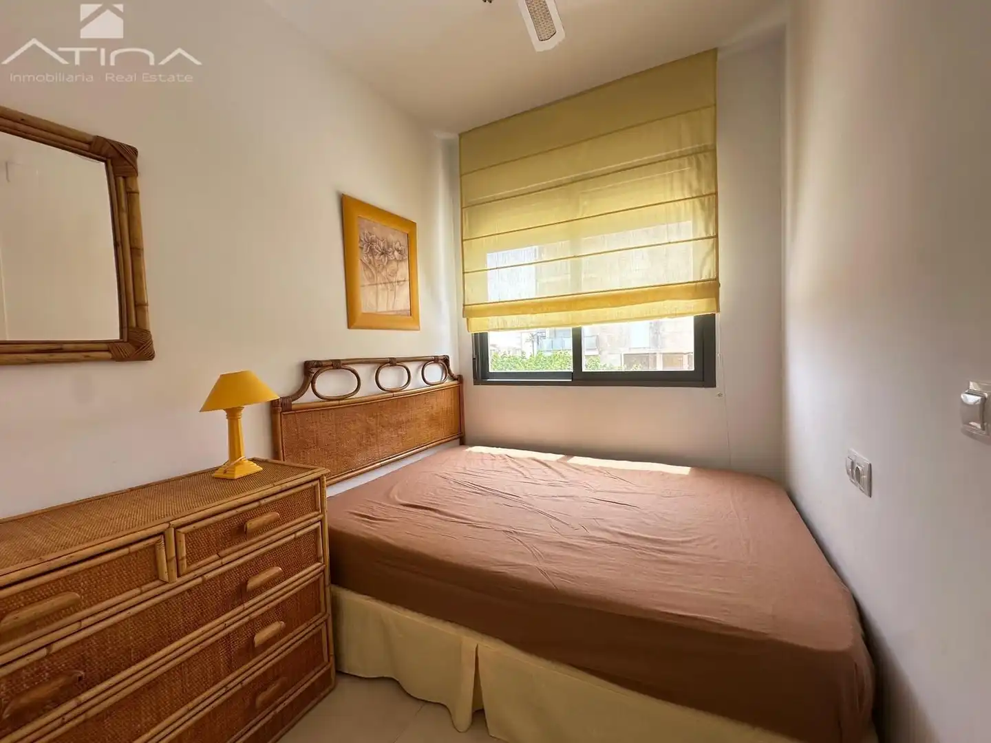 Habitación de Apartamento en venta en Guardamar de la Safor con Aire acondicionado, Jardín privado y Terraza