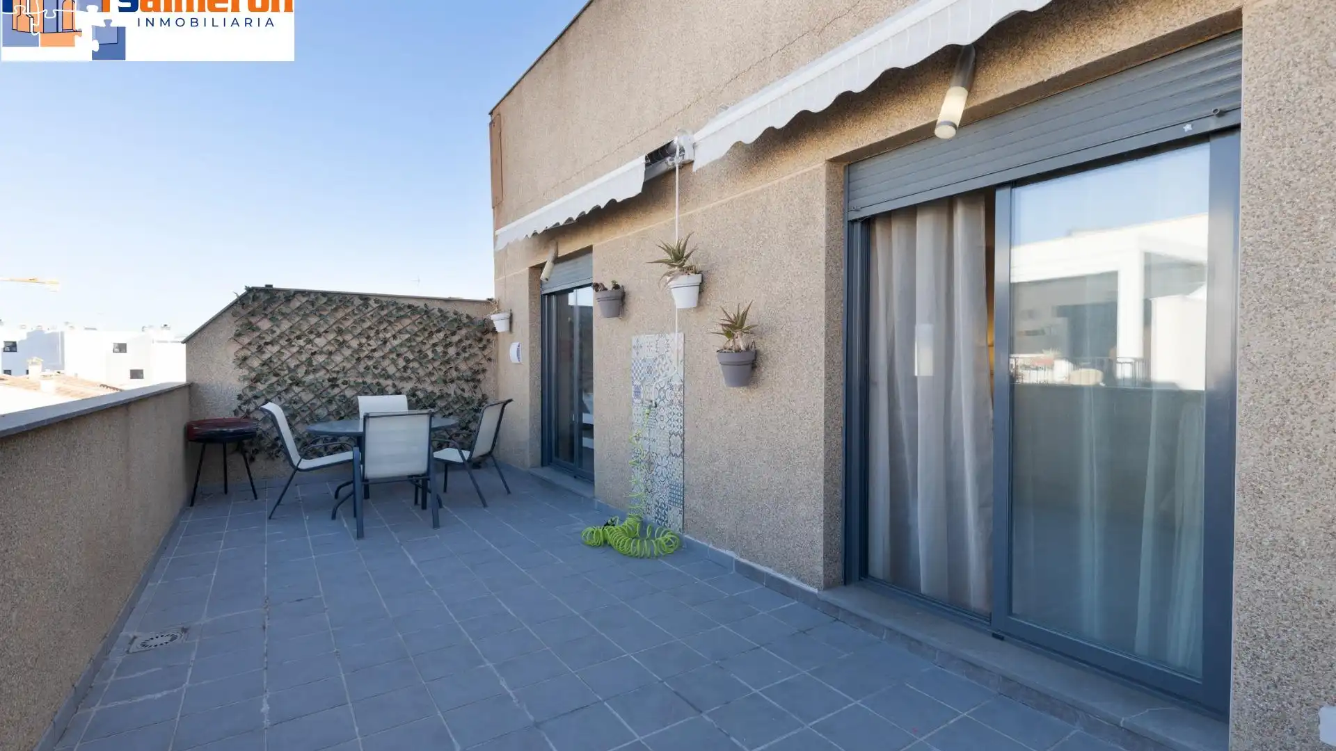 Terraza de Ático en venta en Armilla con Aire acondicionado, Terraza y Trastero