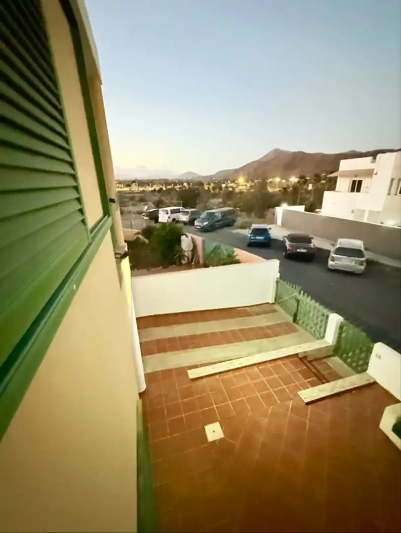 Vista exterior de Casa adosada de alquiler en Tuineje con Jardín privado, Terraza y Amueblado
