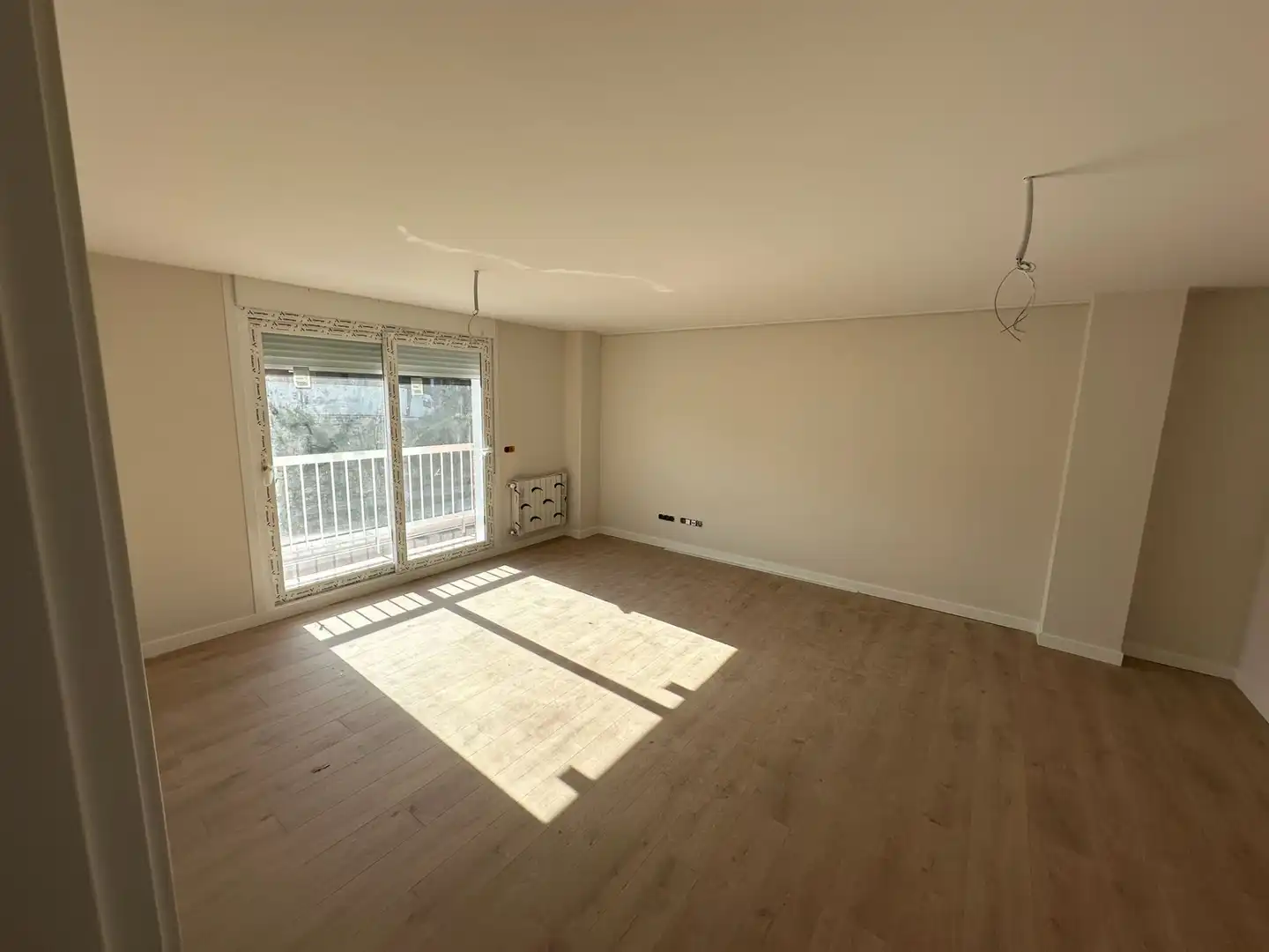 Sala d'estar de Pis en venda en Burgos amb Calefacció i Terrassa