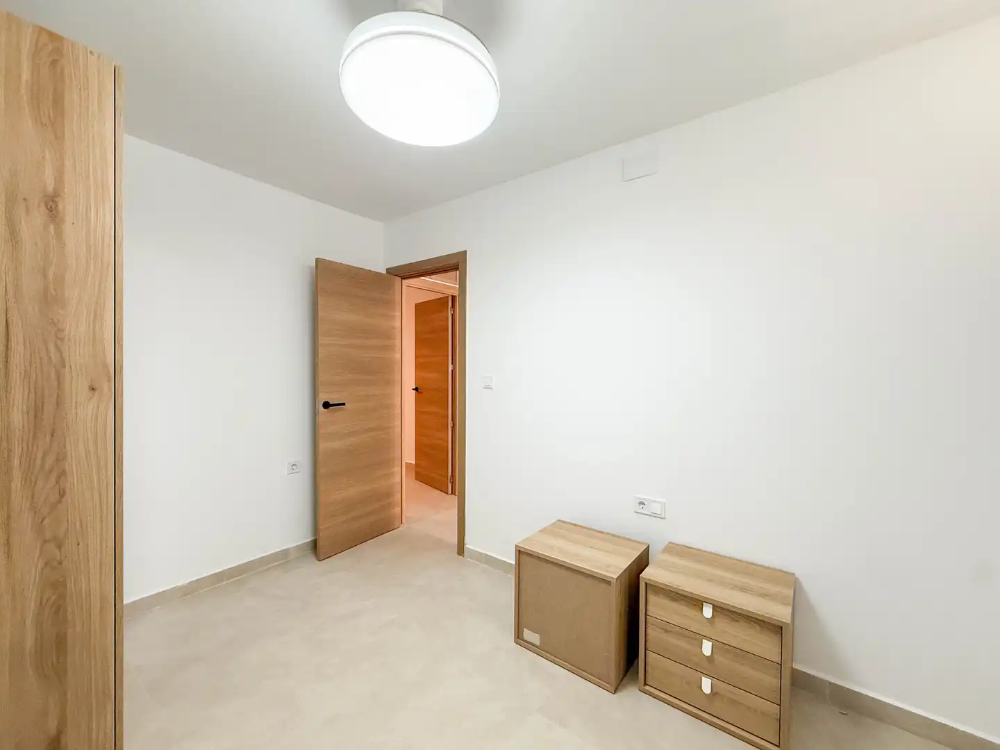 Ground floor for sale in Valencia  with Balcony