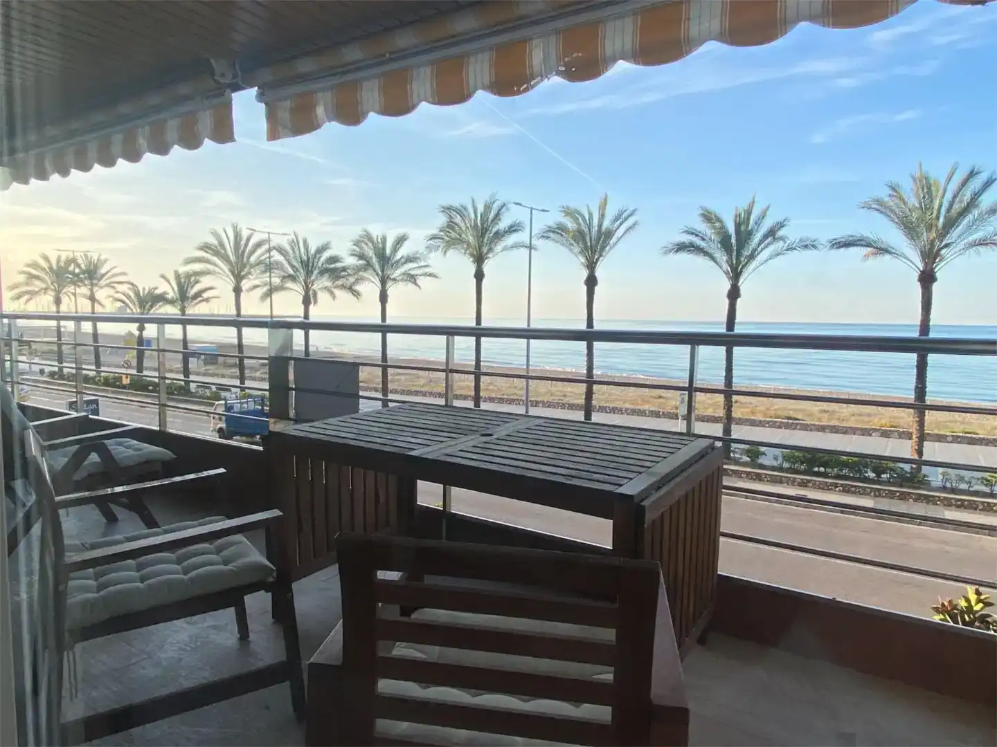 Terrasse von Wohnung zum Verkauf in Calafell mit Klimaanlage, Schwimmbad und Balkon