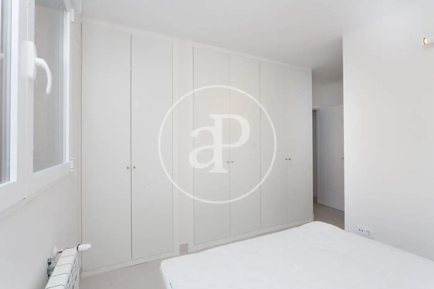 Schlafzimmer von Wohnung zur Miete in Madrid mit Klimaanlage, Heizung und Terrasse