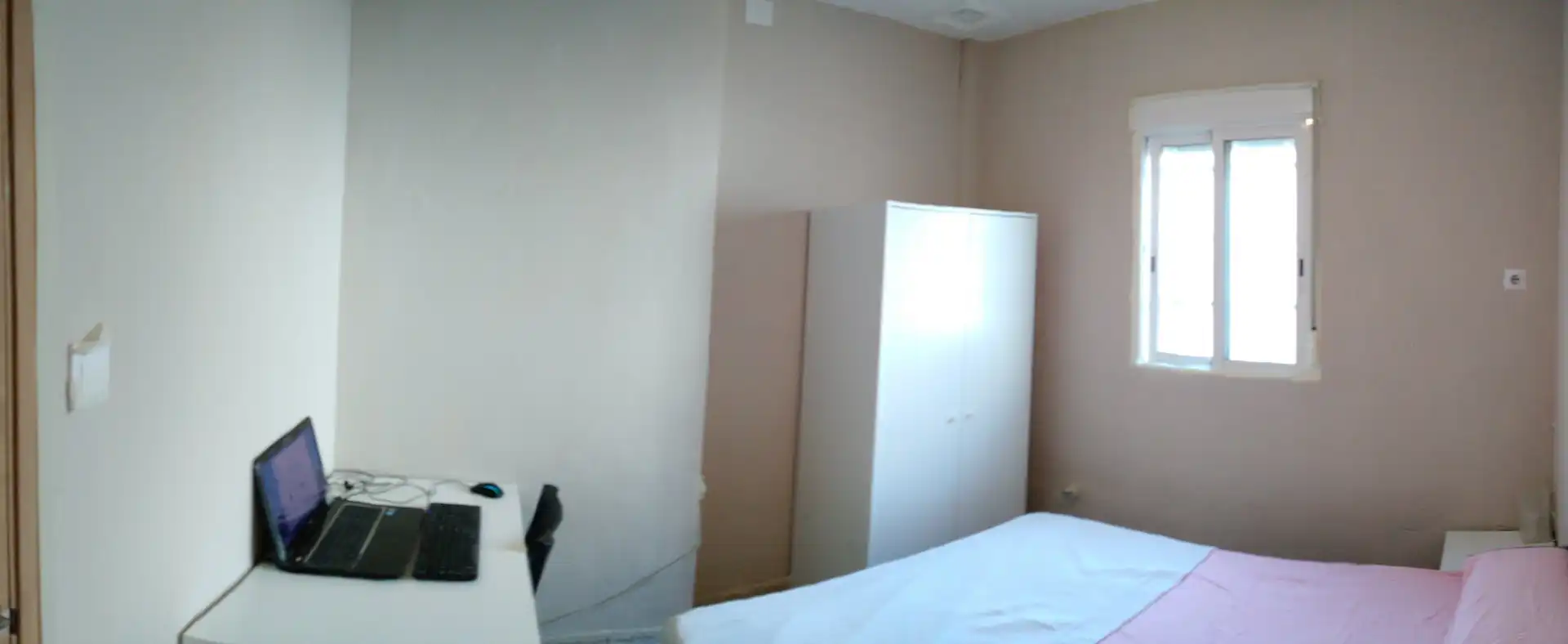 Habitación de Piso para compartir en Sevilla con Aire acondicionado, Calefacción y Amueblado