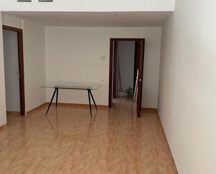 Flat to rent in  Sevilla Capital  with Air Conditioner, Heating and Terrace