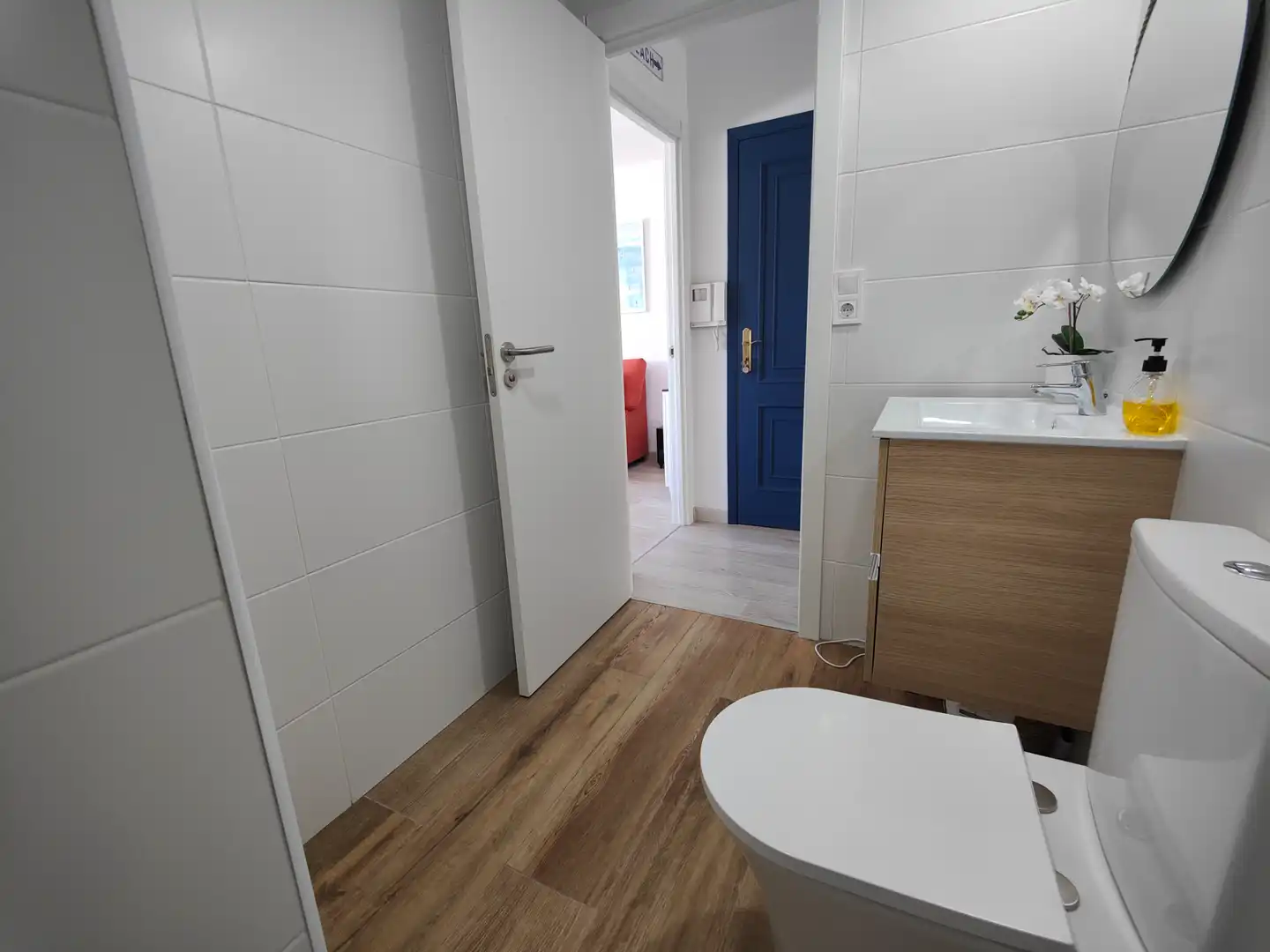 Bathroom of Flat for sale in Rianxo  with Parquet flooring, Furnished and Oven