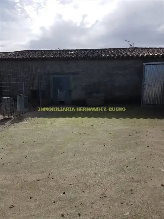 Aparcament de Casa o xalet en venda en Fresno Alhándiga amb Calefacció i Terrassa