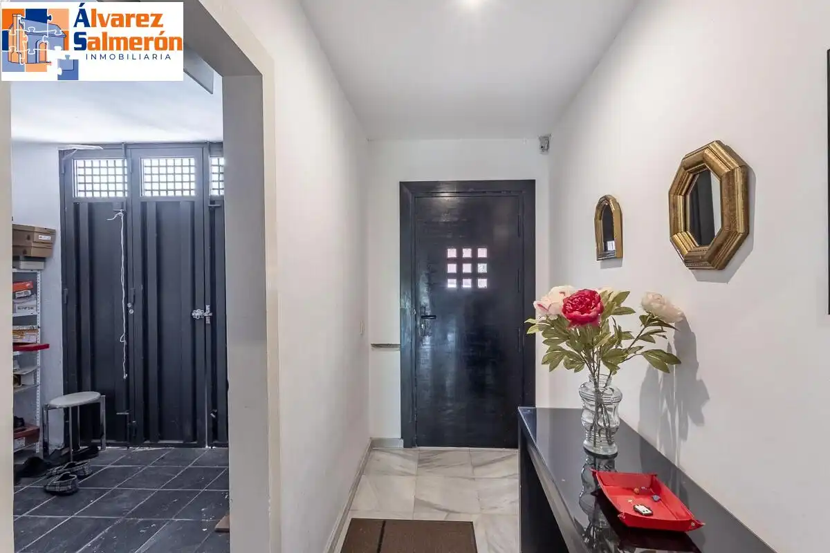 Houses for sale in Granada  with Air Conditioner, Terrace and Storage room
