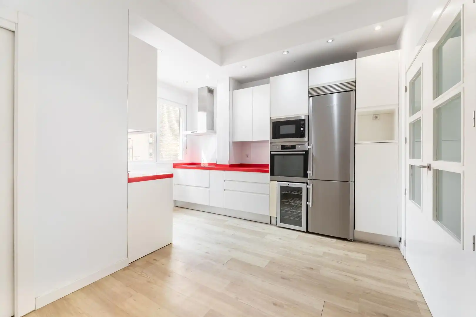 Kitchen of Flat for rent in Madrid  with Air Conditioner and Heating