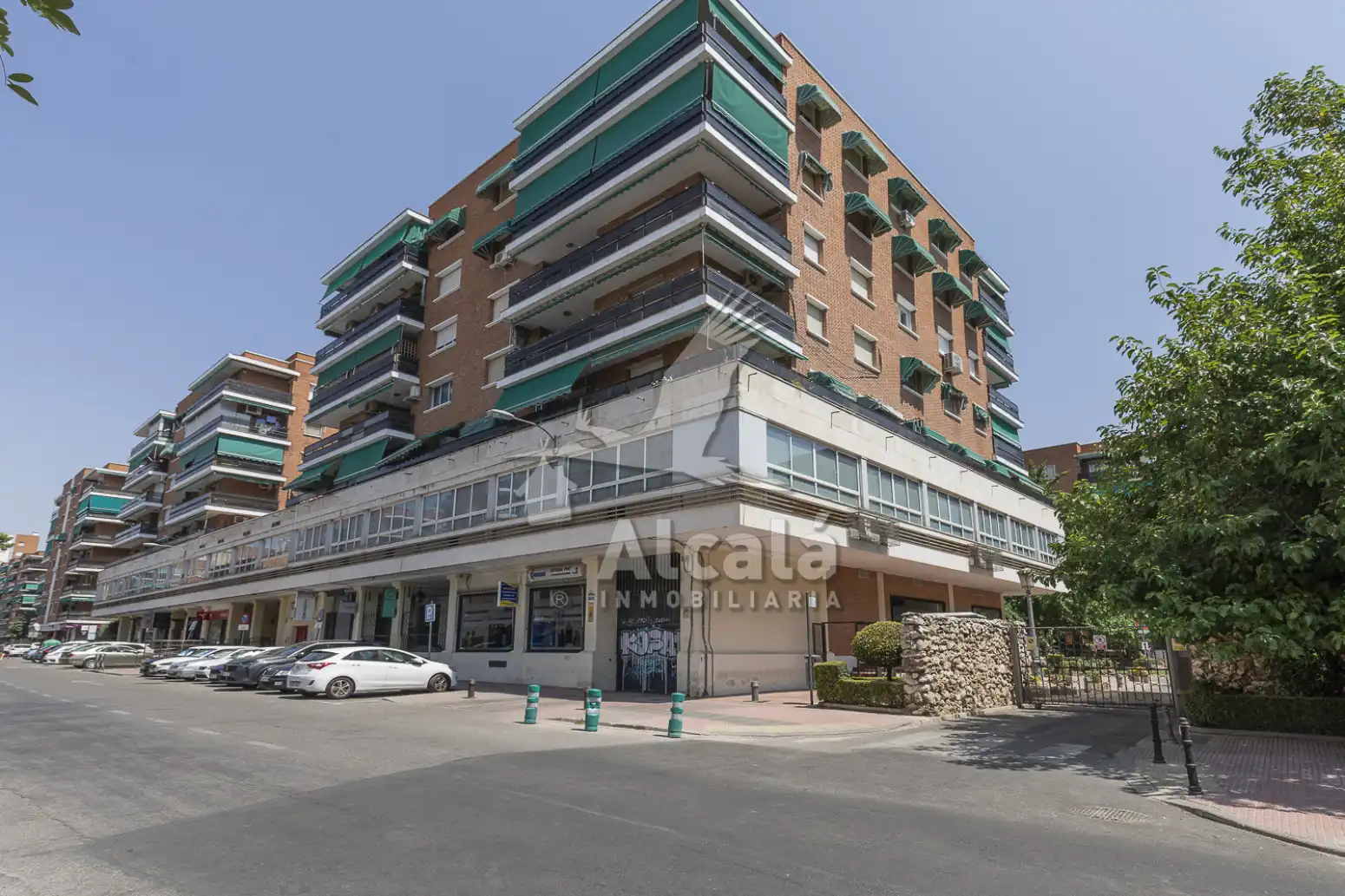 Vista exterior de Piso en venta en Alcalá de Henares con Calefacción, Jardín privado y Parquet