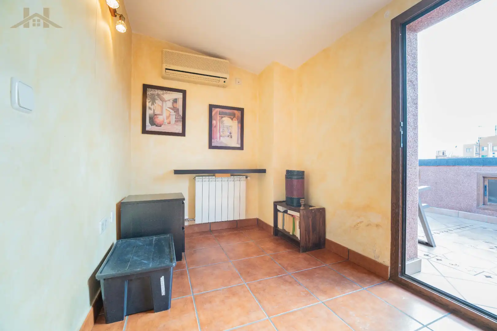 Habitación de Casa adosada en venta en Alcobendas con Aire acondicionado, Calefacción y Jardín privado