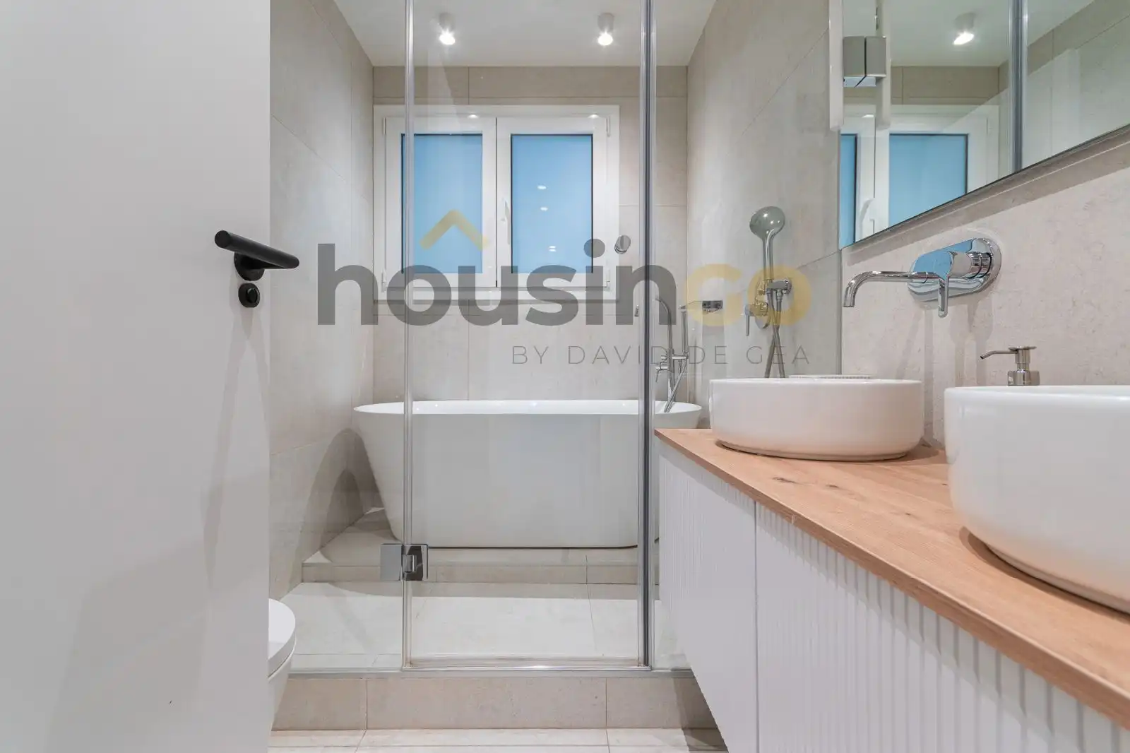 Badezimmer von Wohnung zum Verkauf in Madrid mit Klimaanlage, Heizung und Parkett