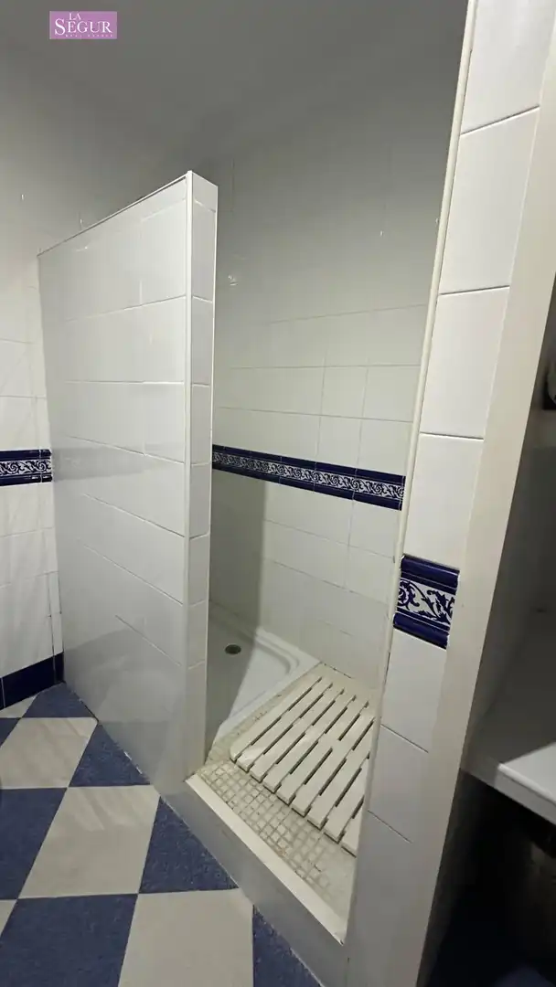 Bany de Apartament en venda en Conil de la Frontera amb Aire condicionat, Calefacció i Terrassa