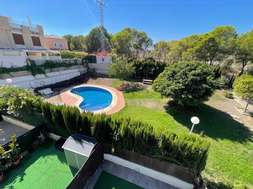Appartement compact avec piscine à vendre à L'Albir