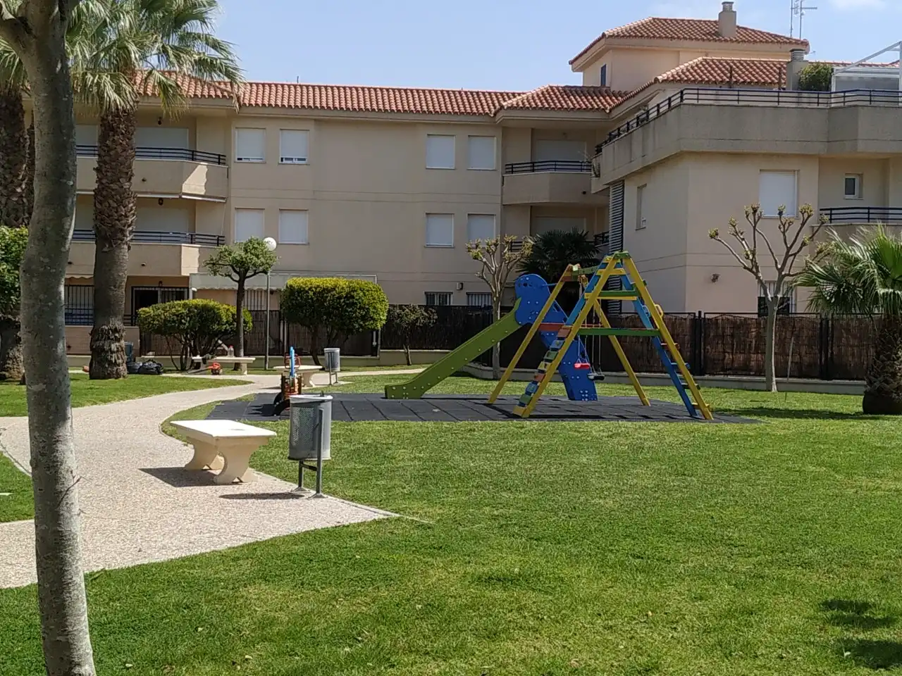 Flat for rent in Calle Rosa de los Vientos, El Pino - Bajo de Guía