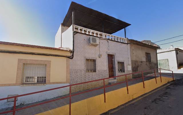 Casa-chalet en Venta en C/ San Froilán  en Las Mercedes - El Carmen