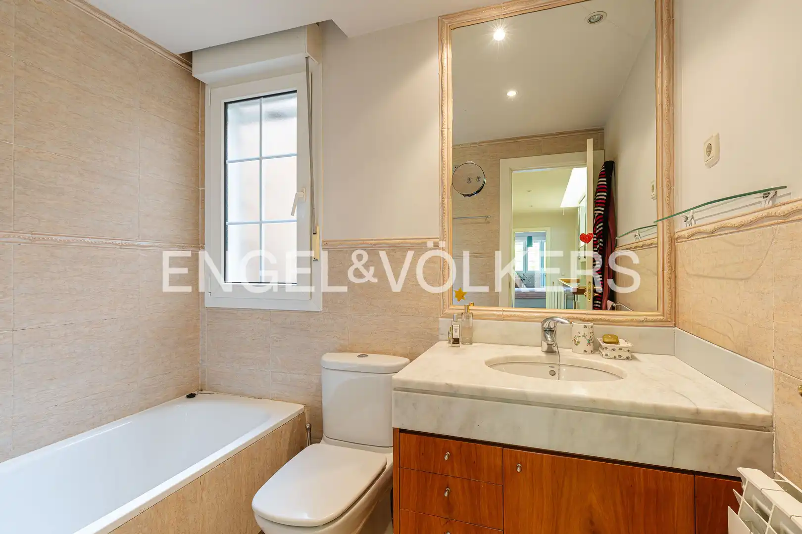 Bathroom of Houses for sale in Las Rozas de Madrid  with Heating, Private garden and Parquet flooring