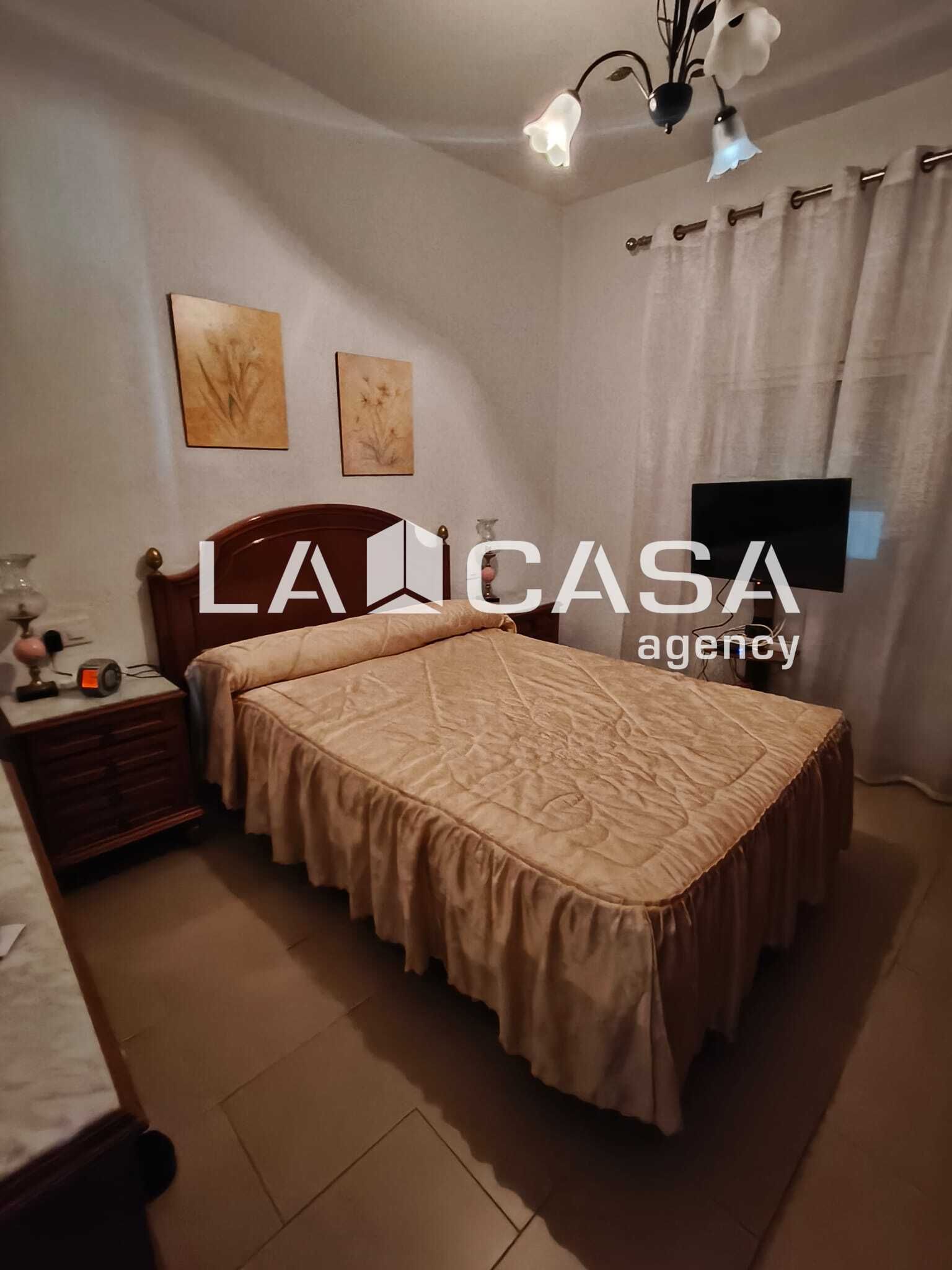 House or chalet for sale in Algeciras  with Terrace and Storage room