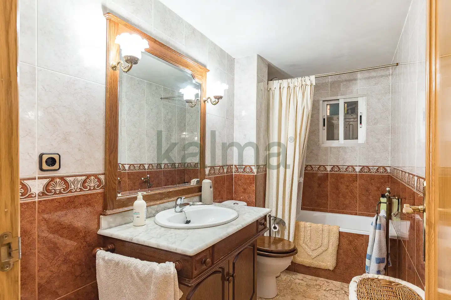 Flat for sale in Calle del Silicio, Parque Cataluña