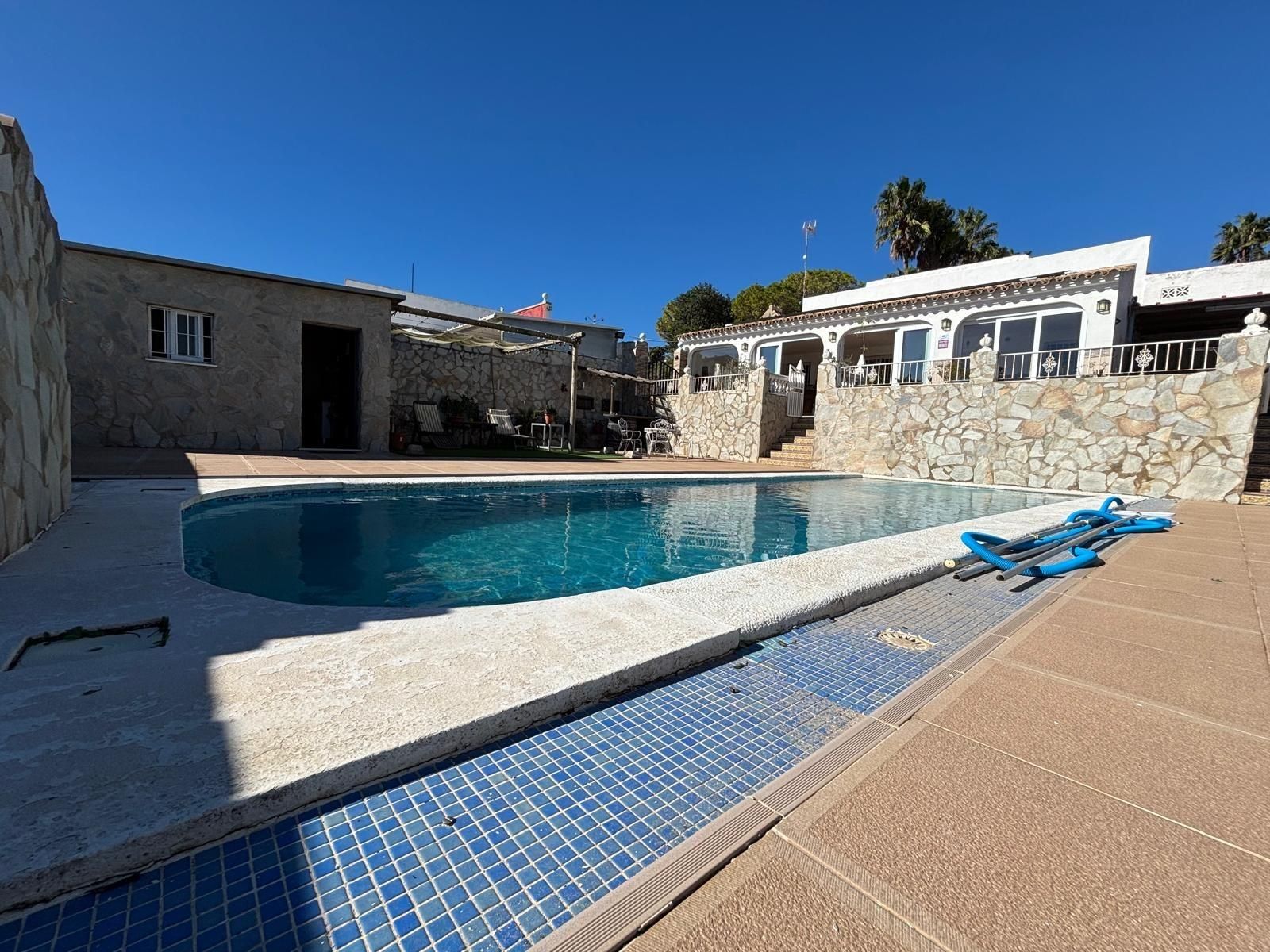 Swimming pool of House or chalet for sale in Chiclana de la Frontera