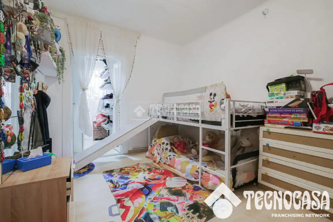 Habitación de Piso en venta en Santa Coloma de Gramenet