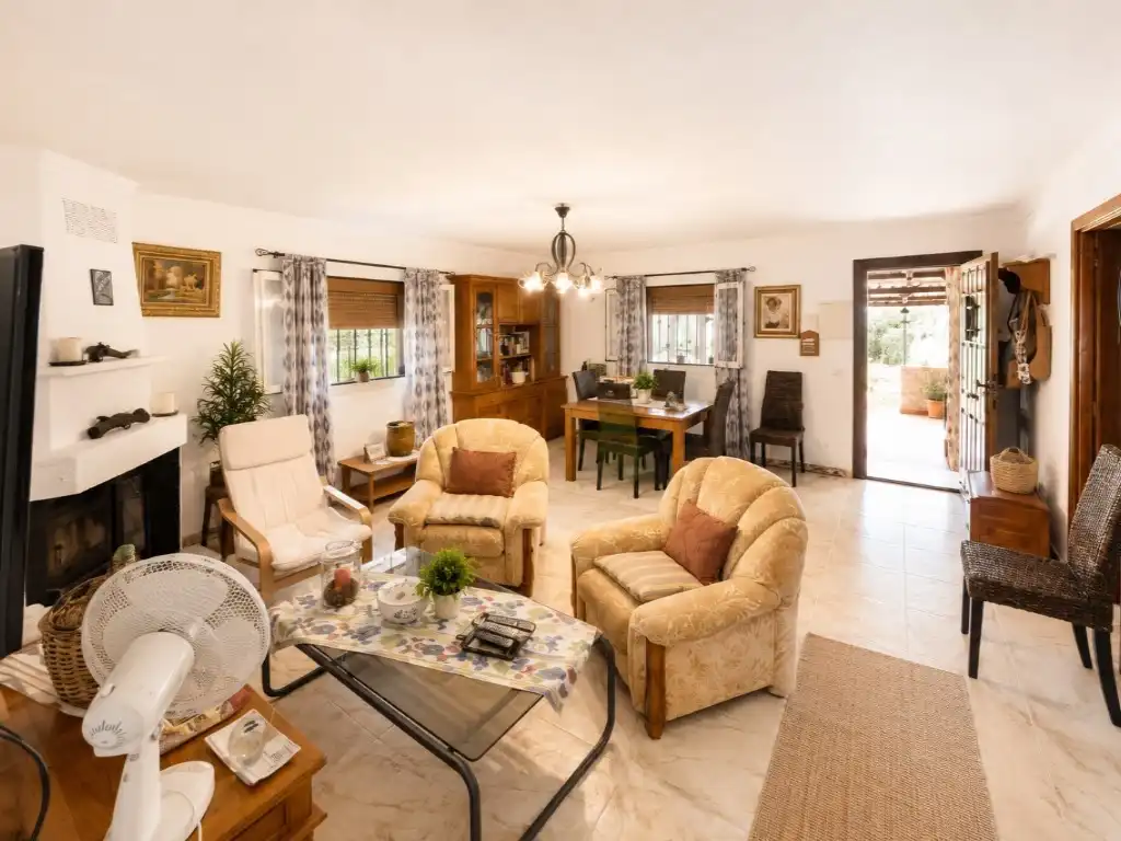 Sala d'estar de Finca rústica en venda en  Palma de Mallorca amb Jardí privat i Terrassa