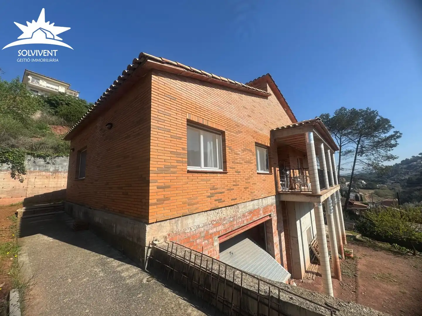 Vista exterior de Casa o xalet en venda en Corbera de Llobregat amb Jardí privat, Terrassa i Traster