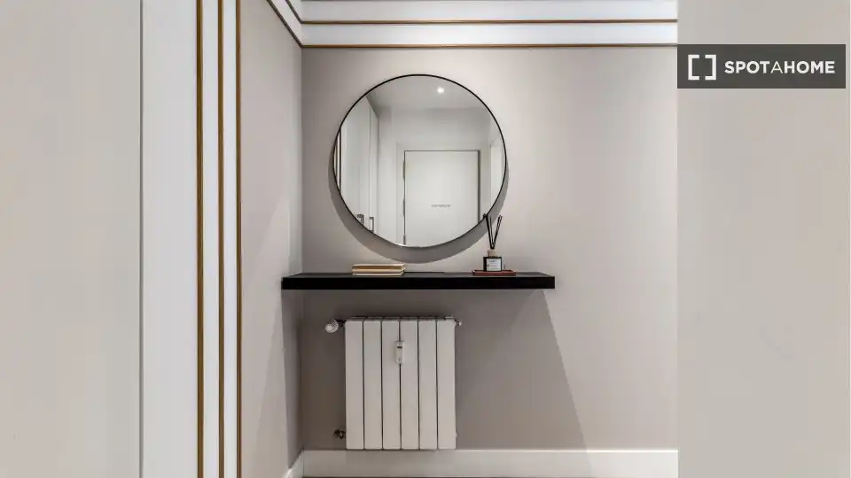 Flat for rent in Madrid  with Air Conditioner, Heating and Furnished