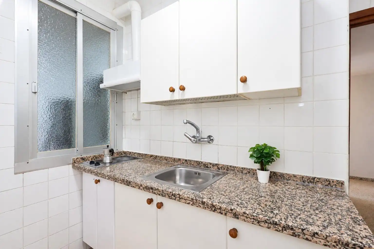 Kitchen of Flat for sale in Granada  with Heating, Furnished and Balcony
