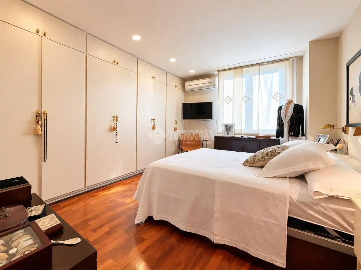 Piso con ascensor en venta en Eixample