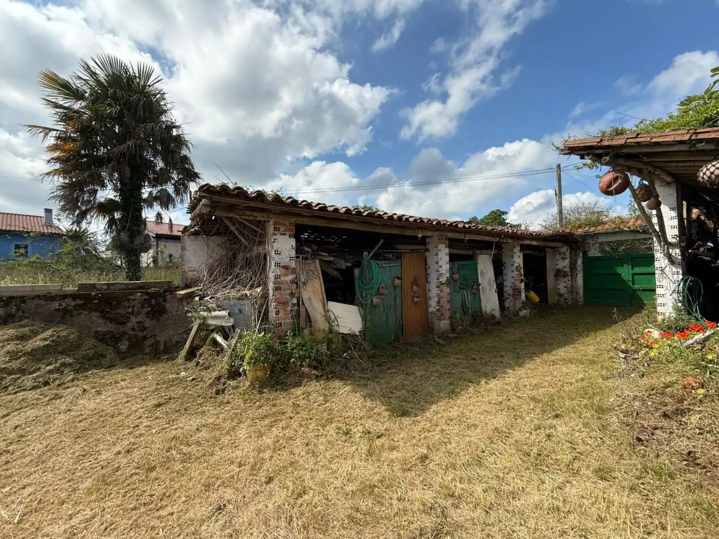 Vista exterior de Casa o xalet en venda en Noja amb Jardí privat, Terrassa i Balcó