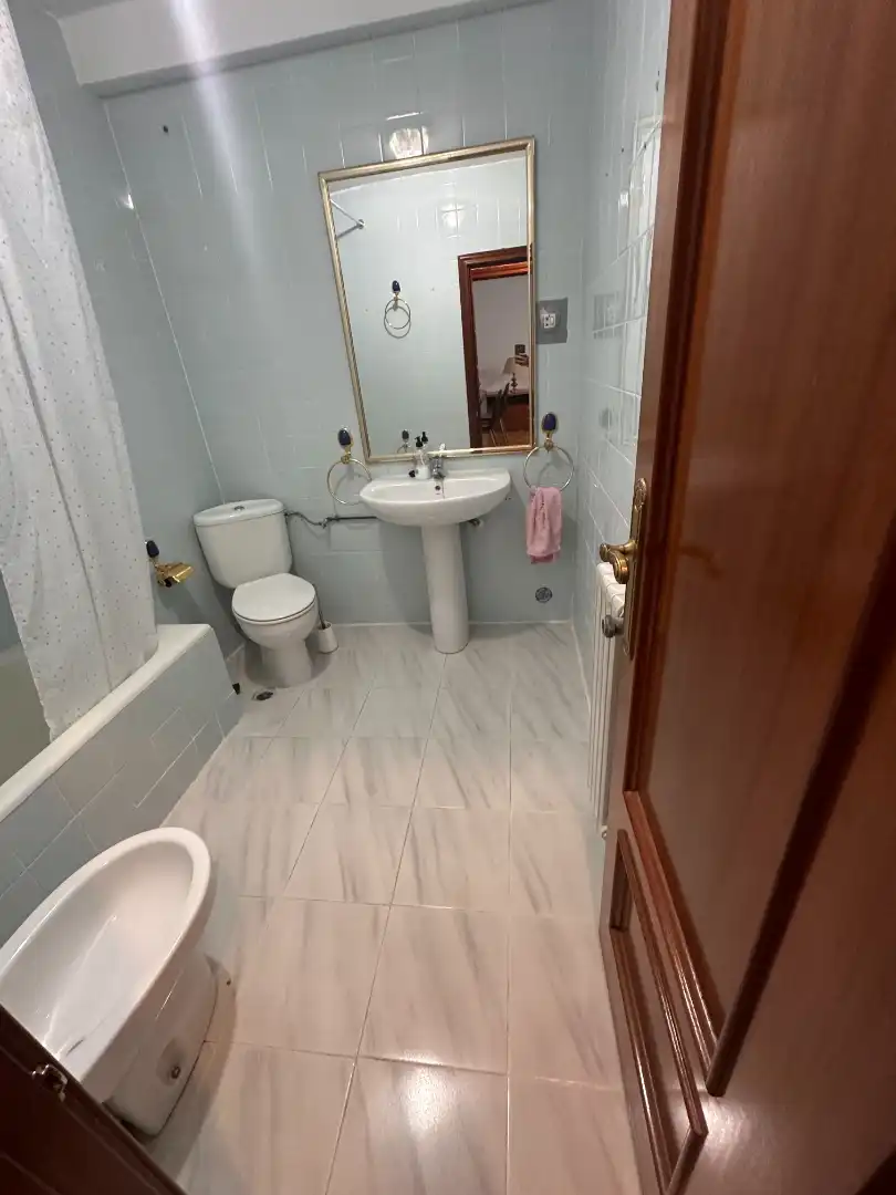 Bathroom of Flat for rent in Cuenca  with Heating, Furnished and Oven