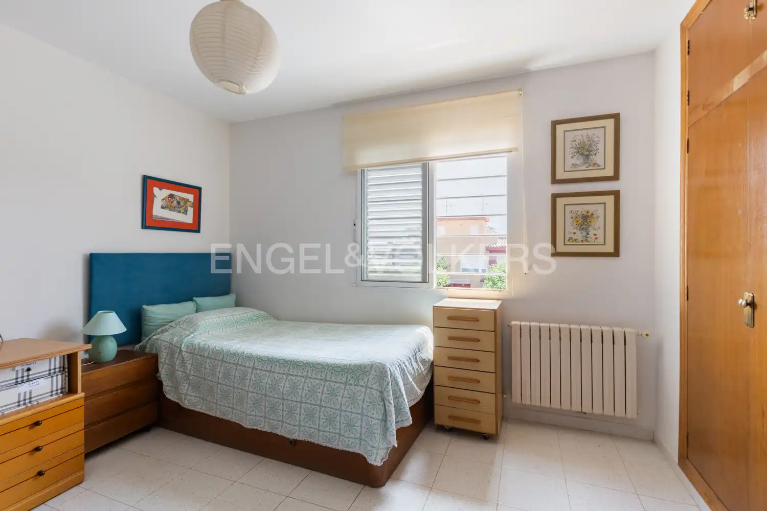 Habitación de Casa o chalet en venta en Castellón de la Plana / Castelló de la Plana con Aire acondicionado, Calefacción y Jardín privado