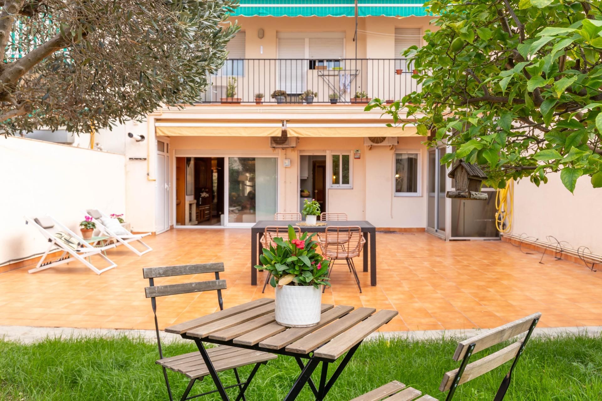 Garden of Planta baja for sale in Terrassa  with Private garden and Terrace