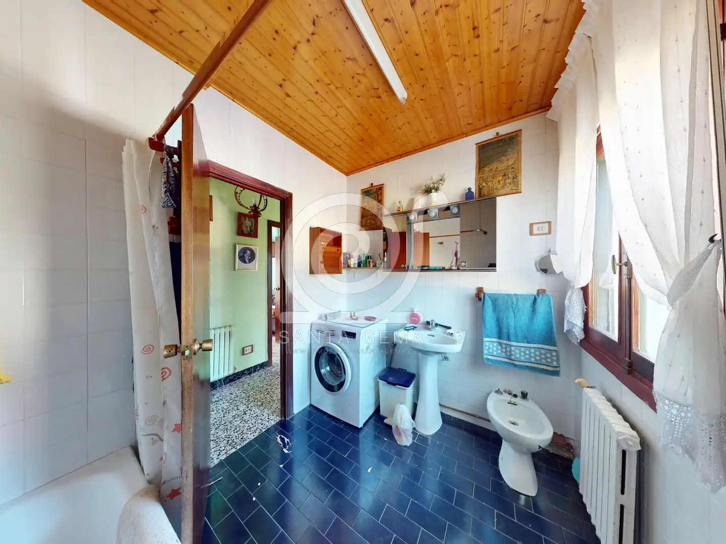 Baño de Casa o chalet en venta en Cambre  con Jardín privado, Trastero y Amueblado